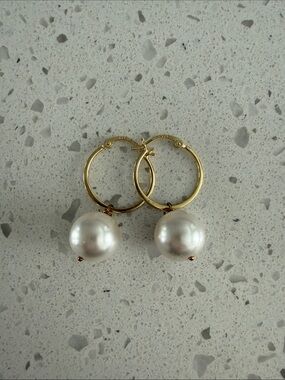 SHASHI Gold Hoop Earrings with White Pearl Drops